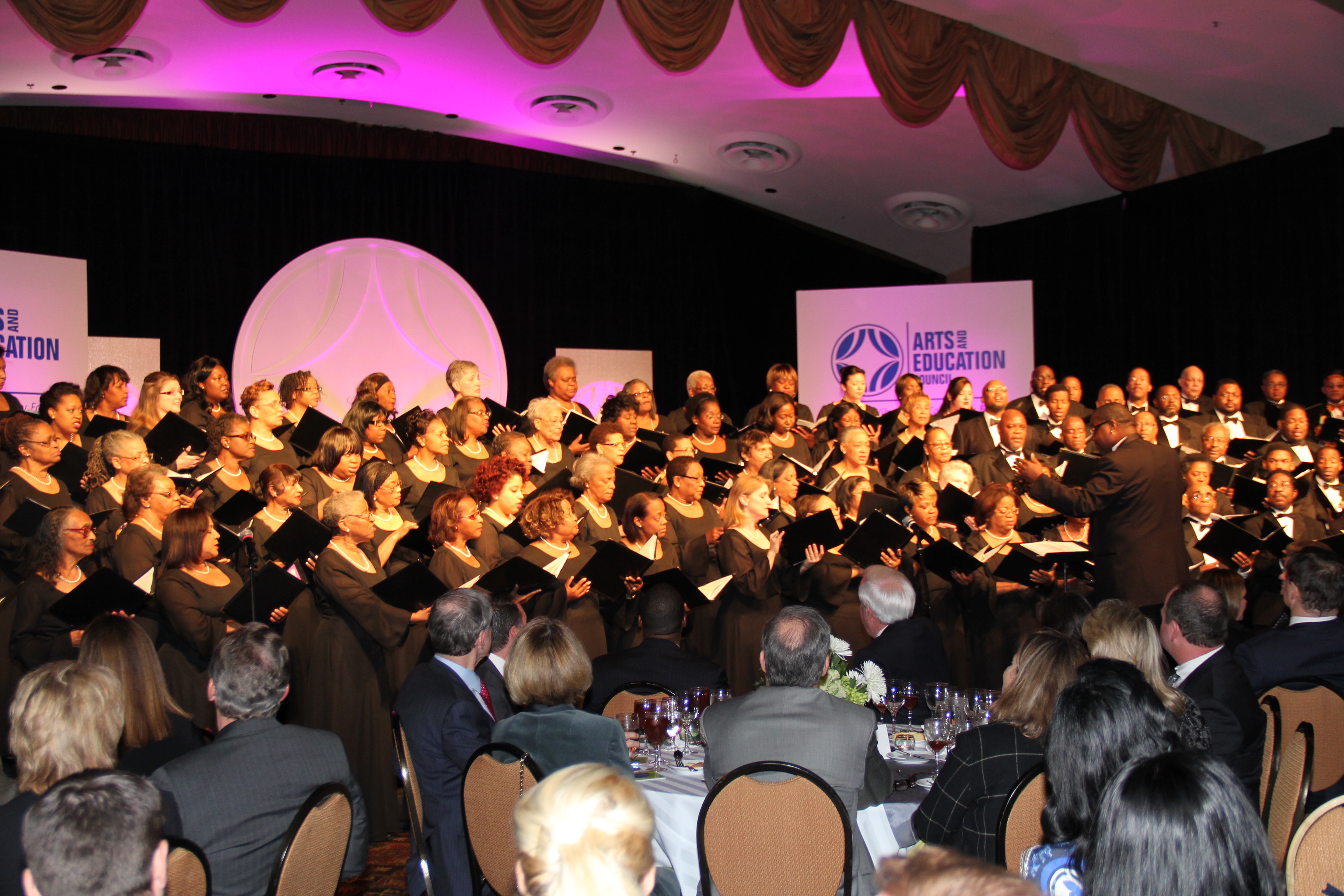 120voice IN UNISON® Chorus performs in tribute to the St. Louis Symphony.