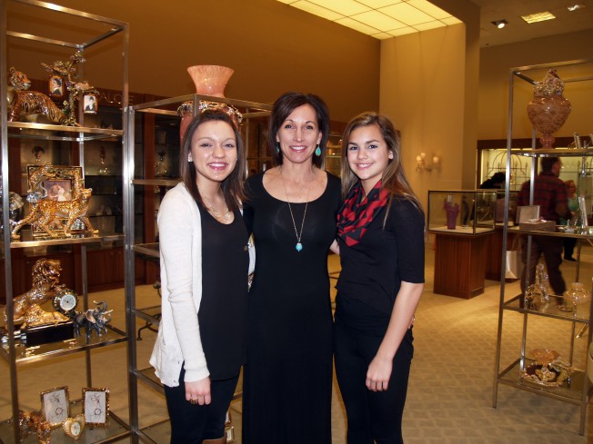 Anna Hackett, Michelle Bagwell, Tori Dasher