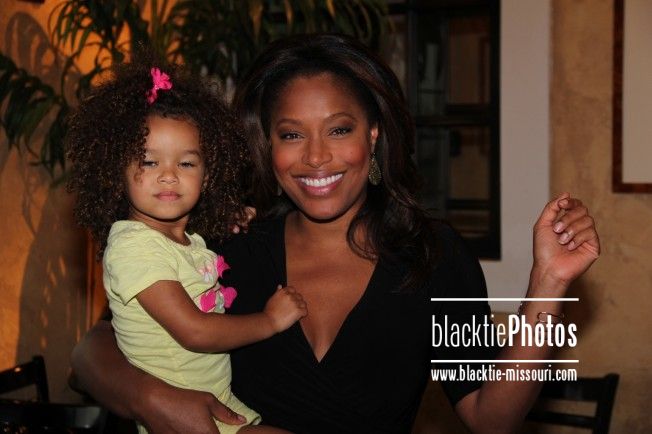 Ava With Sharon Reed Kmov News 4
