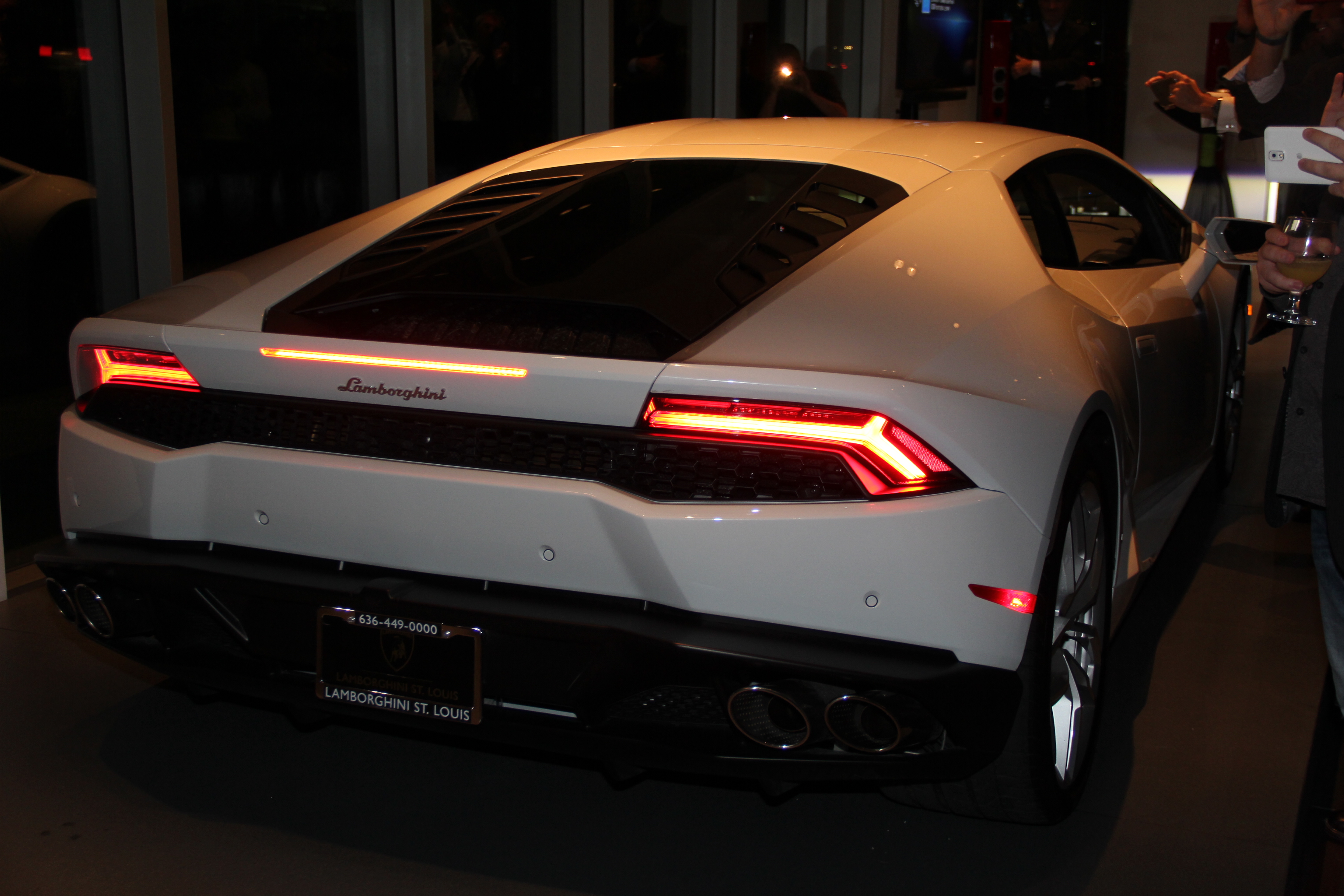 Rear view of 2015 Huracan