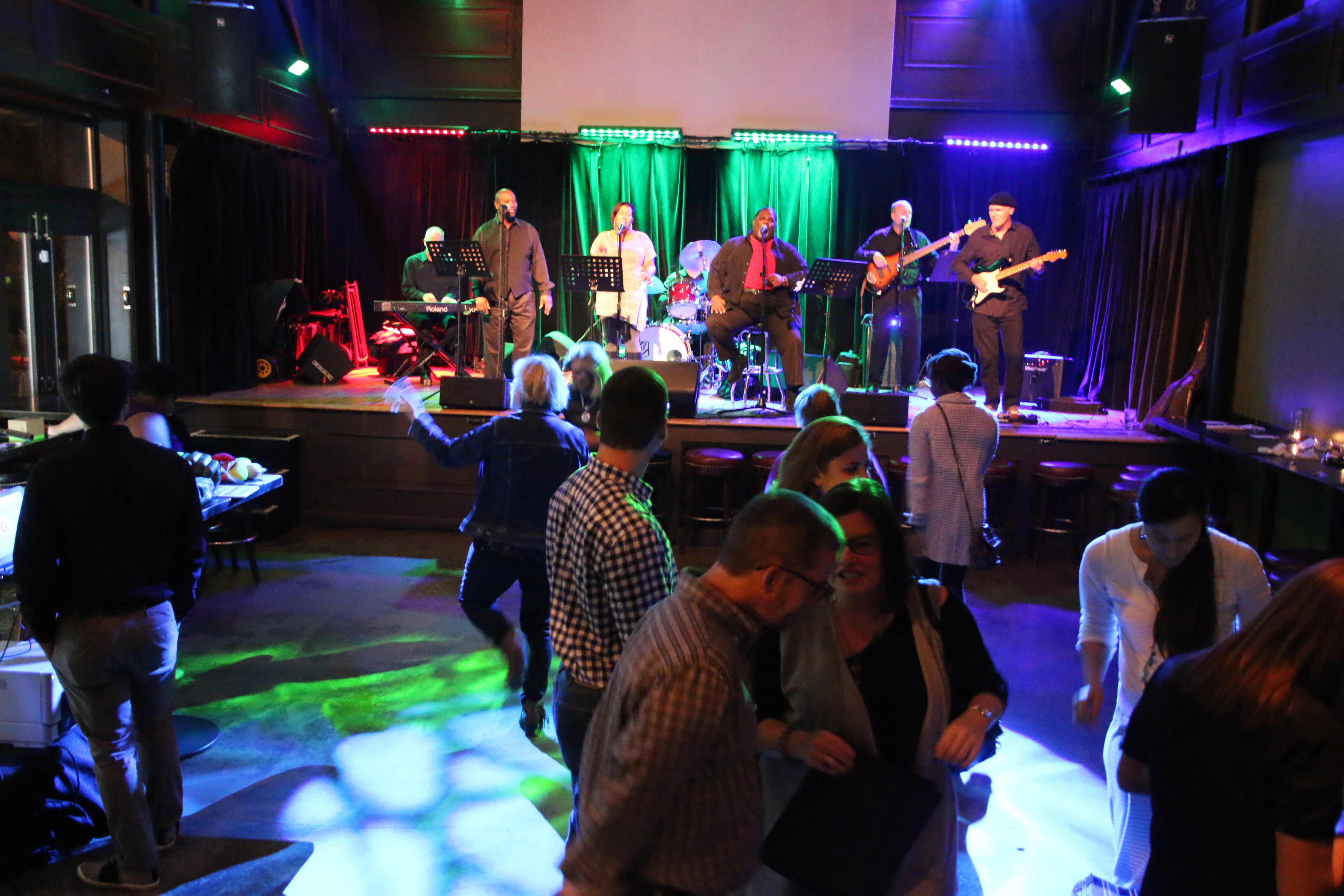 Unforgettable Nightlife Dance Dine And Revel In The Best Des Moines Spots - 5n47e7o